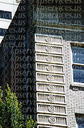 cp018-16-HamHotelvert.jpg